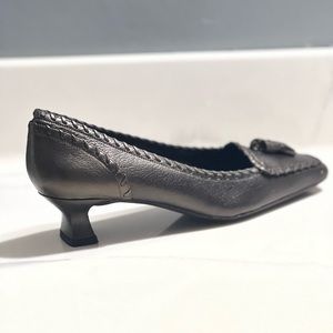 Stuart Weitzman kitten heel loaders - pewter - 8 AA